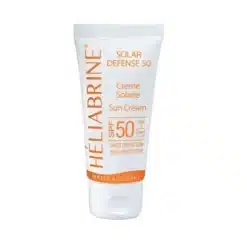 Tube de crème solaire Héliabrine Solar Defense SPF 50.