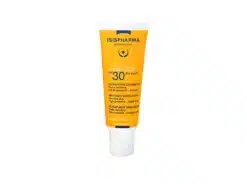 Tube de crème solaire Isispharma Uveblock SPF30 pour peaux sensibles avec toucher sec.